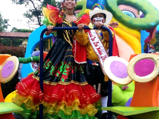 Los Reyes del Carnaval de los Niños, Alejandra Santiago y Gabriel Primera