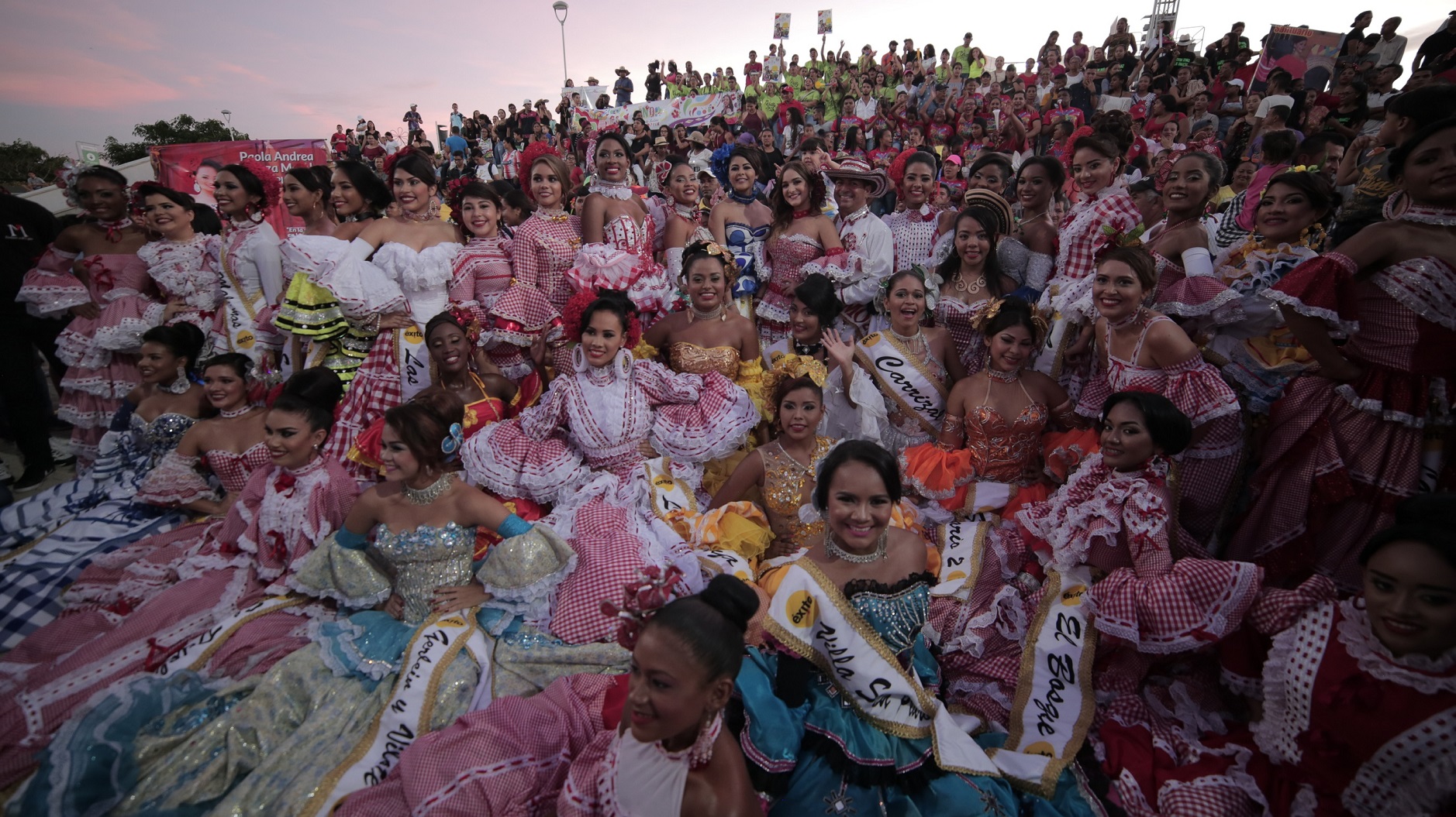 Las Reinas Populares se lucieron en Cumbia al Río