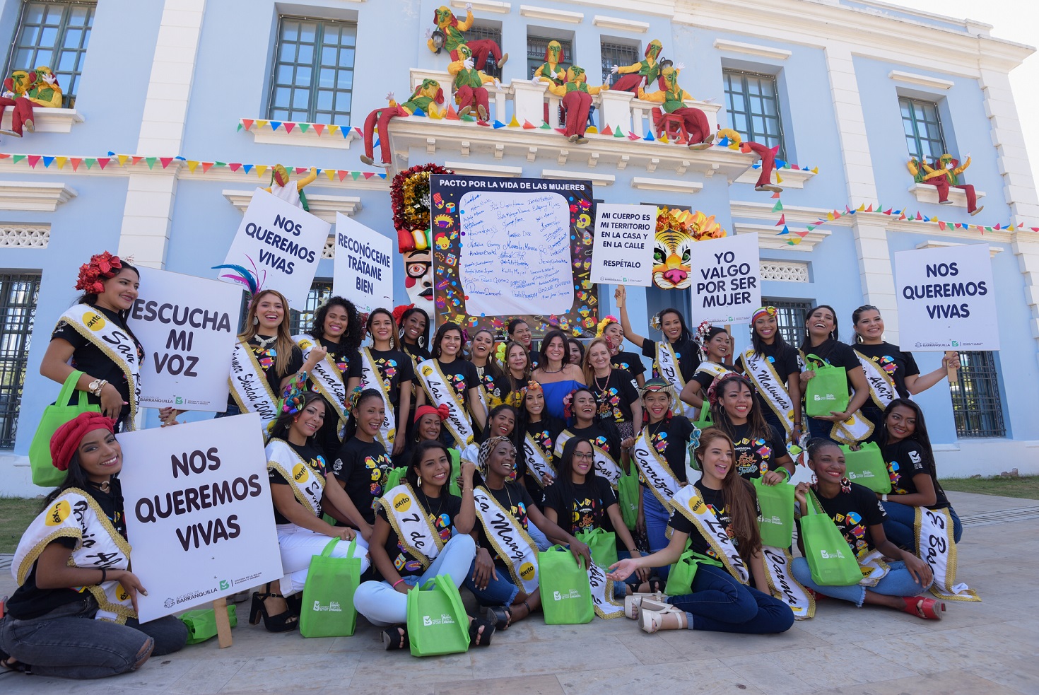 Reinas populares del Carnaval firman pacto por la vida de las mujeres