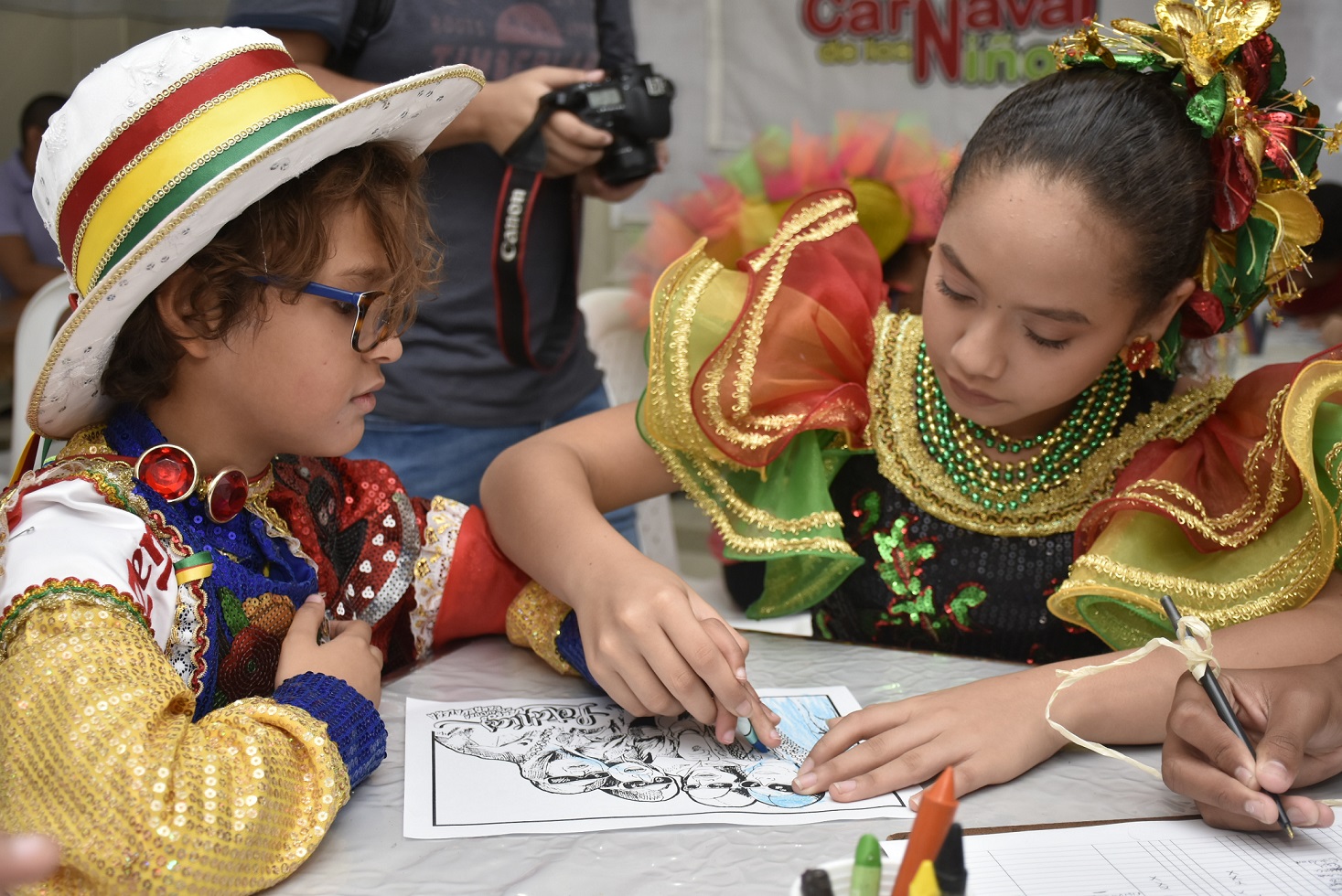Reyes del Carnaval de los Niños pintaron el Carnaval de sus sueños