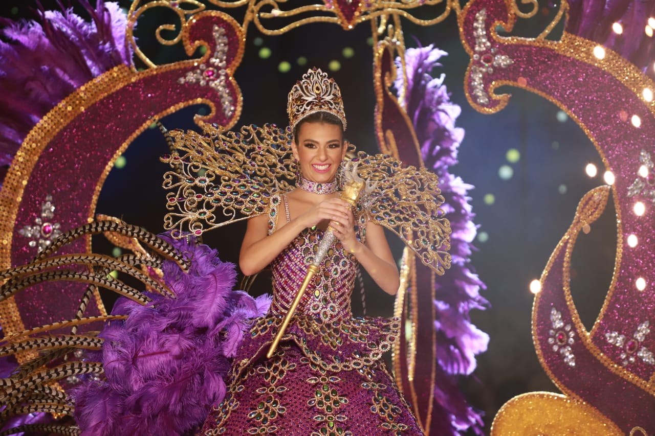 ‘Carnaval: Ciudad Dorada’ se toma el Romelio Martínez para coronar a sus Reyes